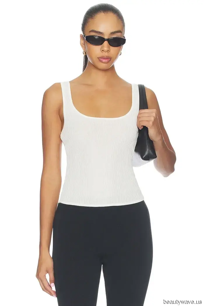 Everyone in NYC is currently sporting this once-outdated skirt trend paired with simple summer outfits.
