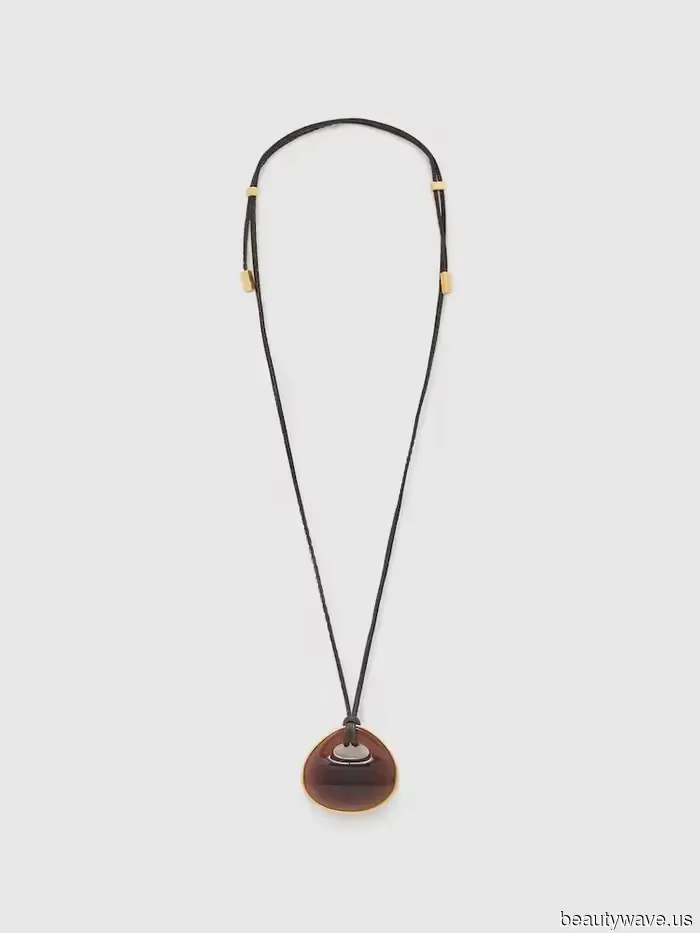 5 Spring Trends That Even the Most Timeless Dressers Are Embracing Now