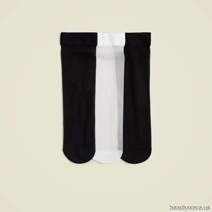 Modeleute in Kopenhagen tragen lately diese 5 Schuhe mit Jeans.