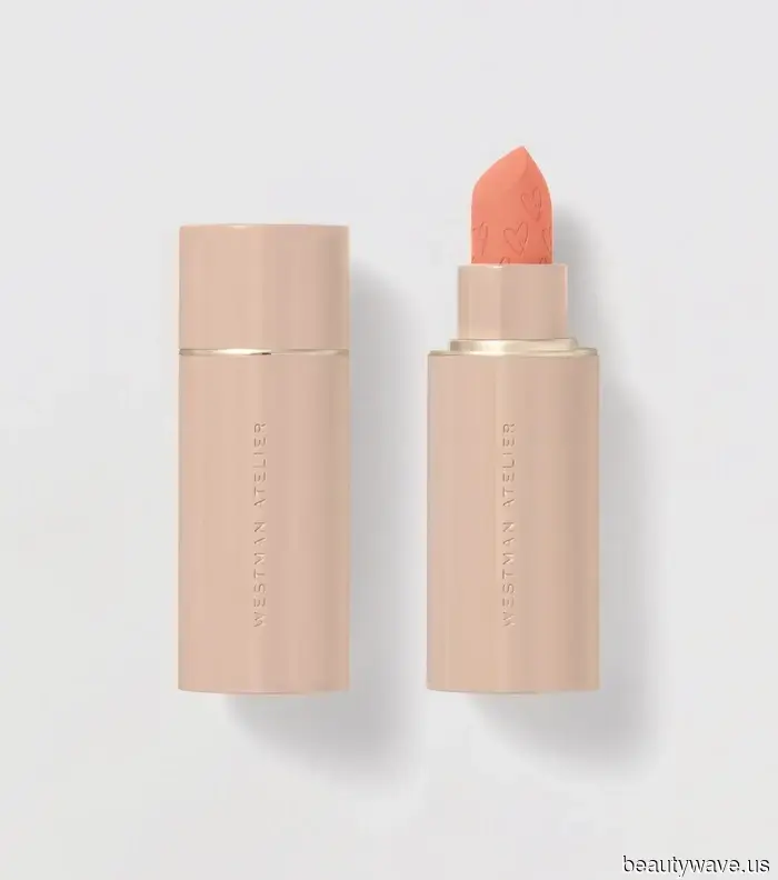 Selena Gomez Just Endorsed the Surprising Fall Lip Color That Taylor Swift Has Been Using Continuously.