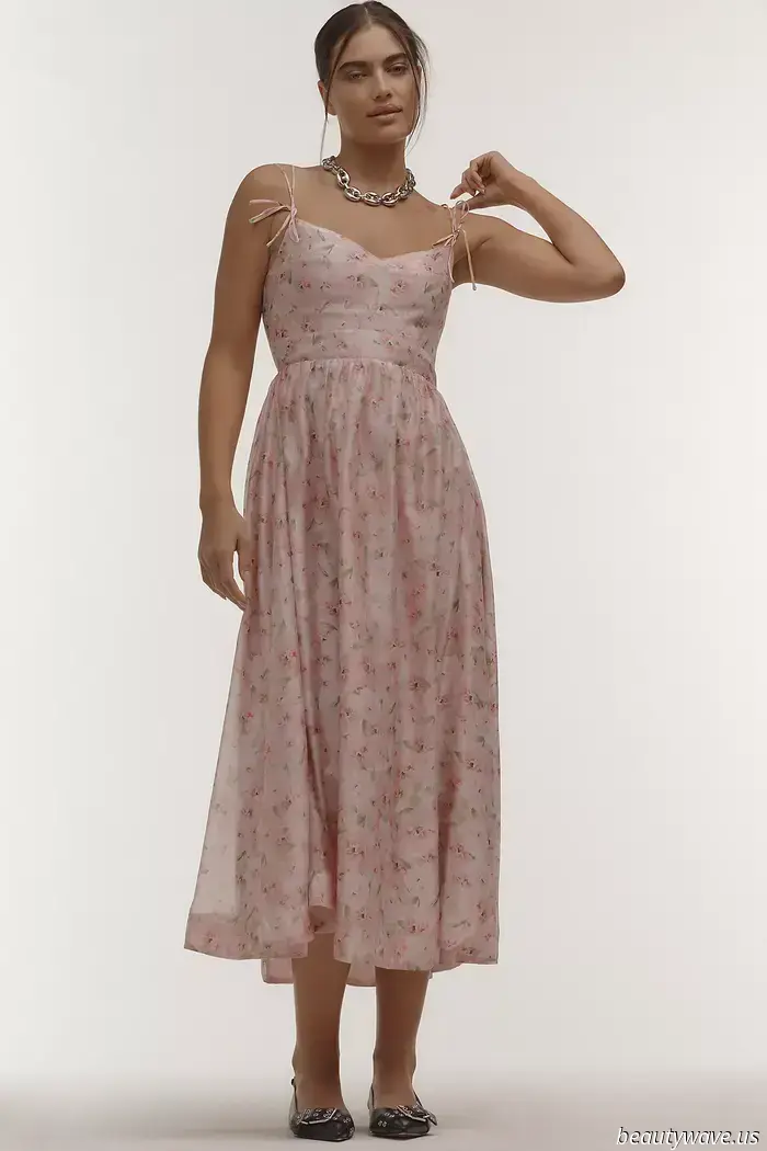 When fashion enthusiasts shy away from neutrals, they opt for this attractive dress color instead.