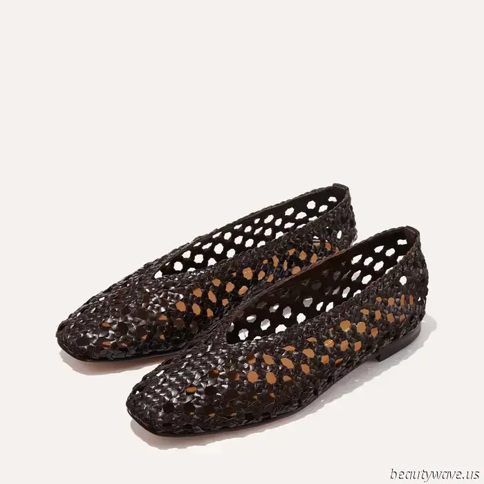 Sophisticated Dressers in Manhattan Are Swapping Suede Flats for This Similarly Luxurious Trend.