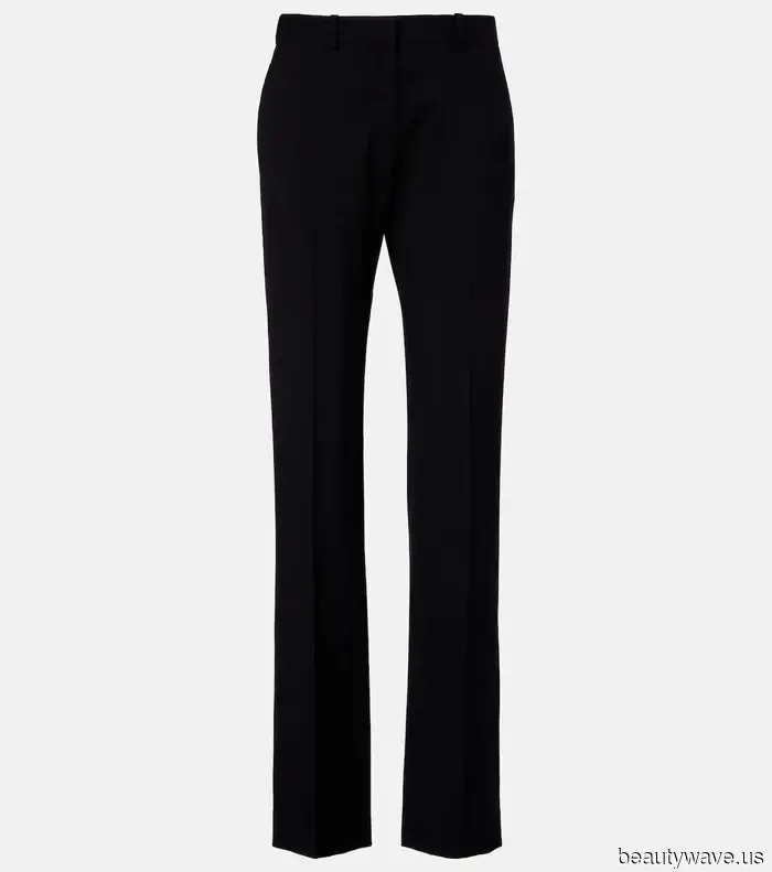 Skip the Jeans—These “Outdated” Pants Make Your Boots, Loafers, and Flats Appear Extra Stylish This Winter