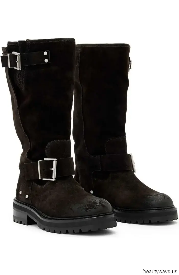 My Gen Z cousin is curious about how to make skinny jeans fashionable in 2026—I suggested pairing them with these four items.