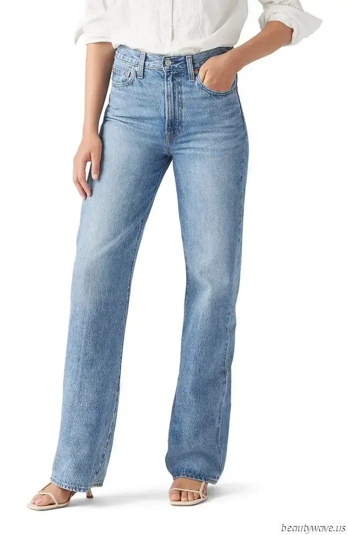 Skip the sneakers—this is the elegant flat-shoe style that French women pair with three different types of casual trousers.
