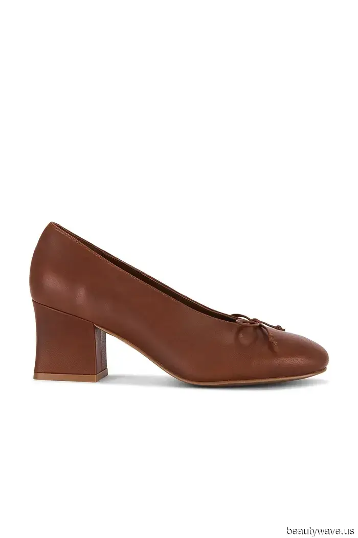 Fashion enthusiasts don't pair tailored trousers with sneakers—they opt for this French footwear trend instead.