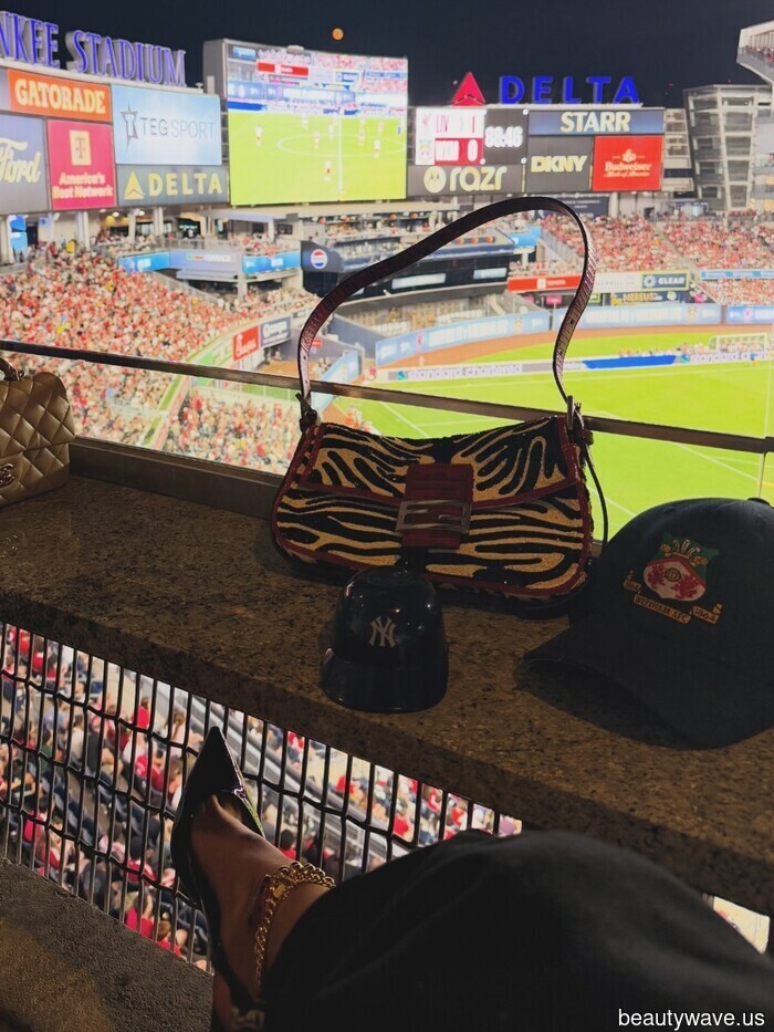 Blake Lively brachte diese 11.000-Dollar-Tasche ganz lässig ins Yankee Stadium (Hinweis: Es ist keine Birkin)