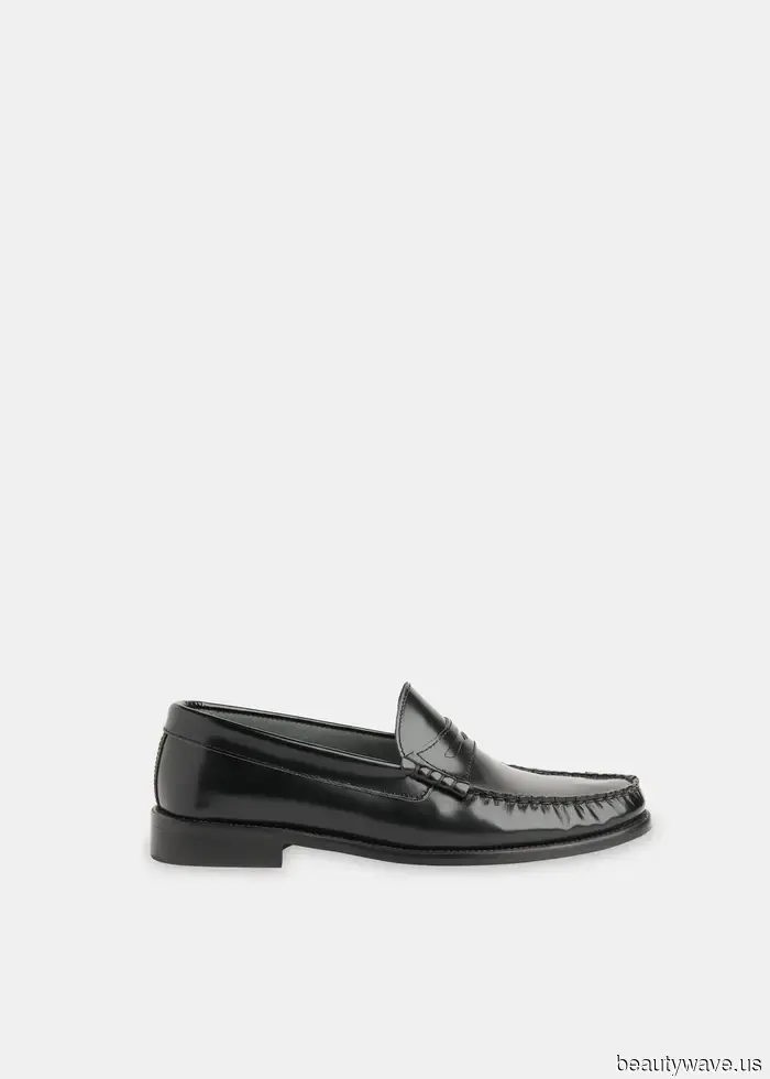 Raus mit den Ballerinas&mdash;Dieser teuer aussehende Loafer-Trend ist alles, was sich jemand mit Geschmack wünscht zu tragen.