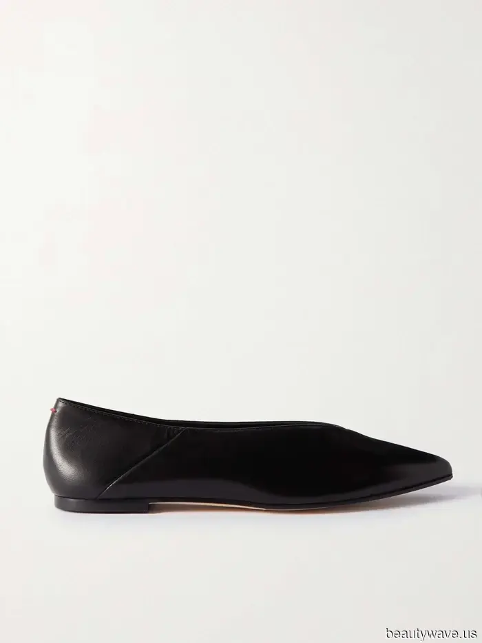 Not skinny jeans—people in their 40s are pairing this "outdated" denim trend with ballet flats.
