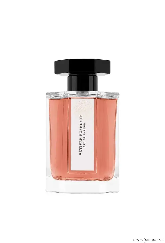 The Summer Fragrance Notes That Capture the Essence of a Vacation in a Bottle