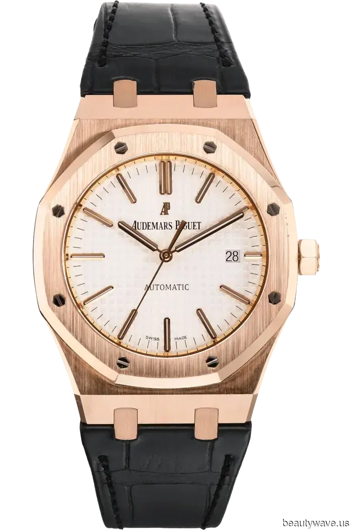 Die Rückkehr der übergroßen Uhr hat offiziell begonnen&mdash;und Dua Lipa nimmt sie an.