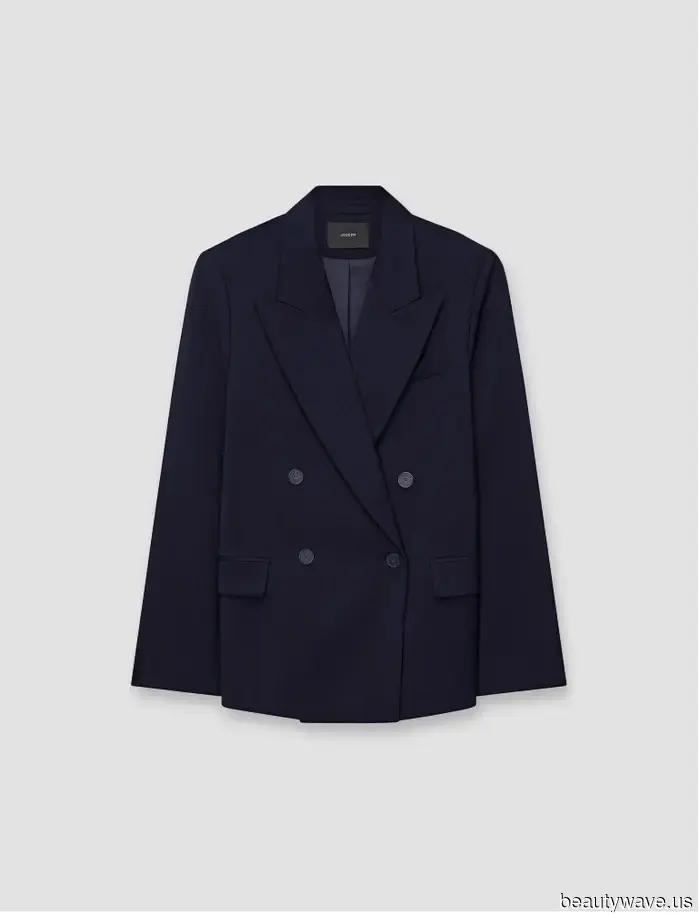 French women believe that dark jeans pair best with this neutral shade that isn't black.