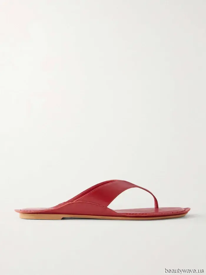 Si quieres que las chanclas se vean elegantes, olvida los pantalones de lino&mdash;optar por esta tendencia de pantalones en su lugar.