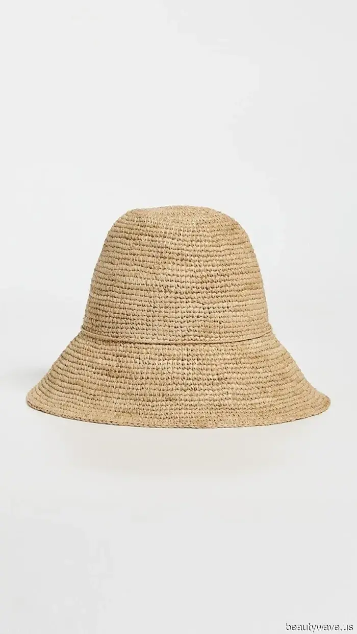 These 6 accessory trends for 2026 instantly enhance the cool factor of any spring and summer outfit.