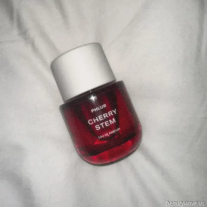 Phlurs neues Parfum „Cherry Stem“ duftet wie ein sinnlicher Cocktail — darum ist es mein Herbstduft Nr. 1