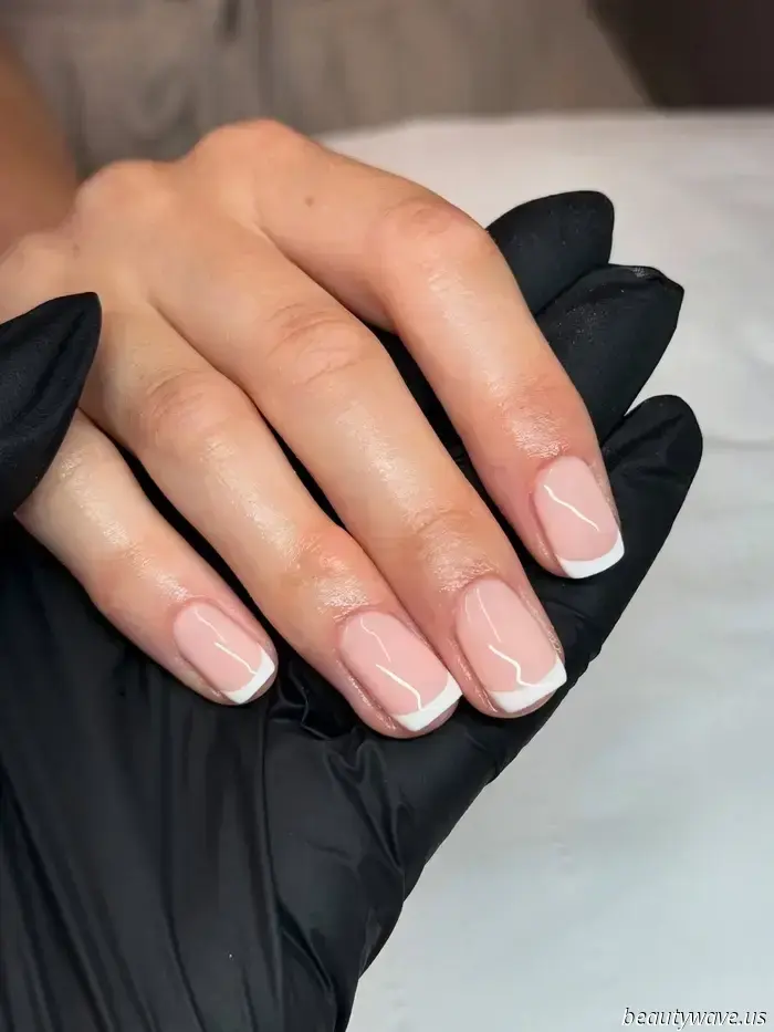 Beauty Editors Concur: This Simplistic French Manicure Trend Is an Evergreen Attraction.