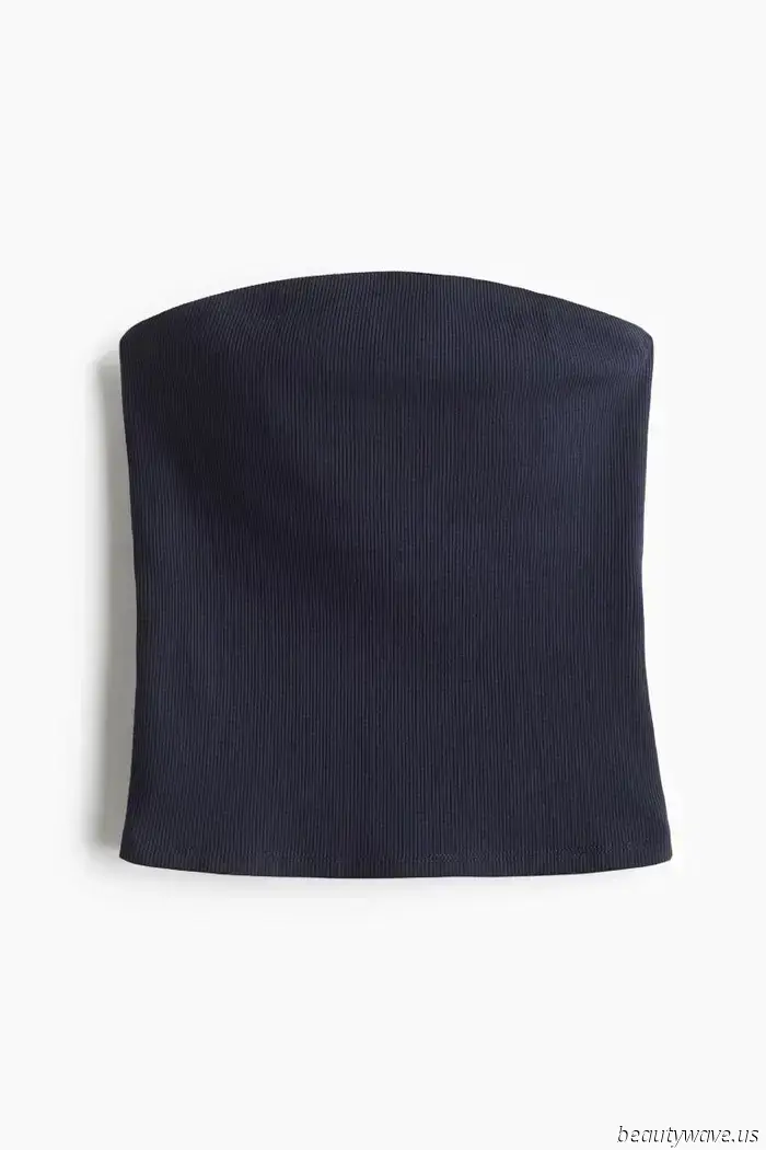 I’m Replacing My Crewneck Tees with These 7 Elegant Neckline Styles.