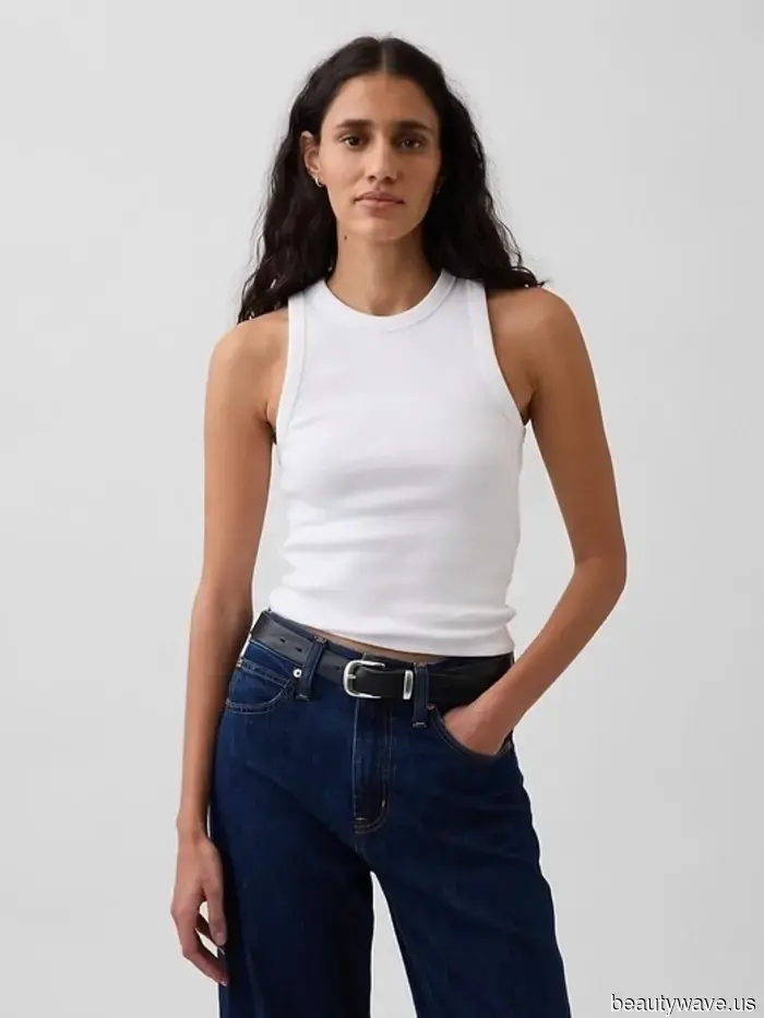 Neither Black nor Brown: This Is the Pant Shade I Noticed Fashion Enthusiasts Sporting from Paris to London.