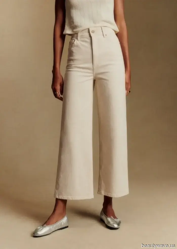 I can tell you're fashionable if you're replacing your blue jeans with one of these alternative colors this spring.