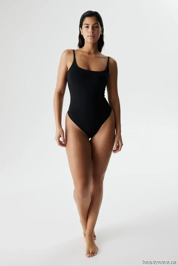 No, not flats: This spring 2026, it girls are currently pairing this shoe trend with jeans.