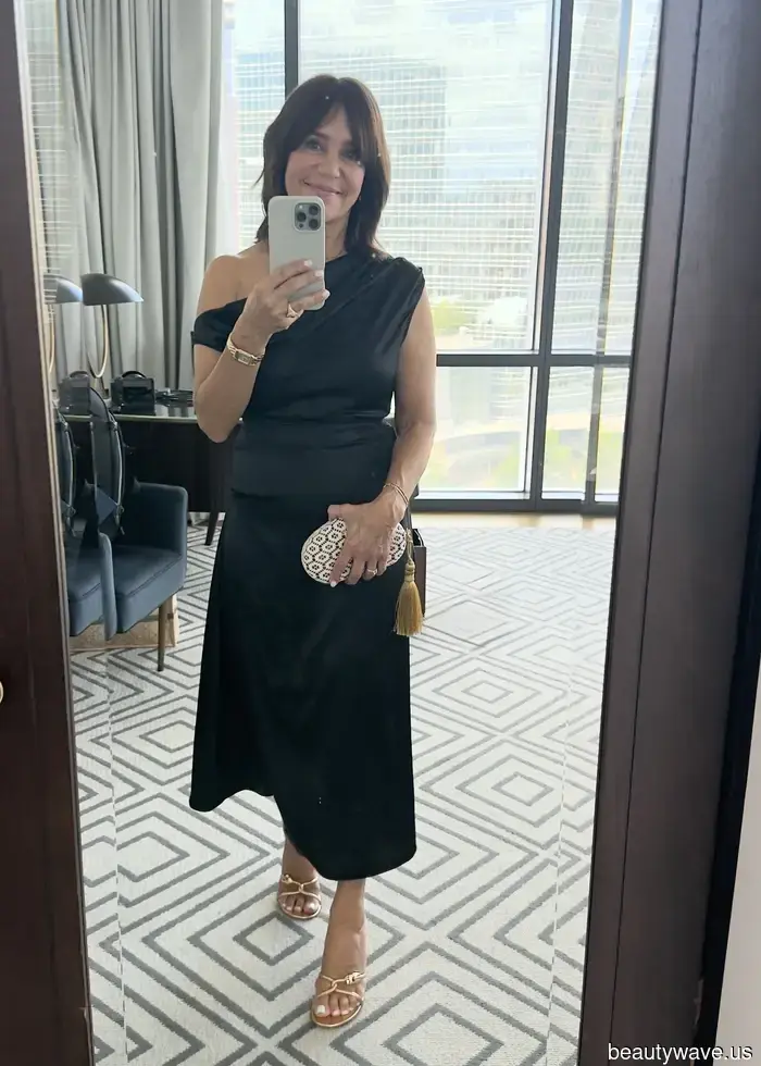 I'm a former buyer for Nordstrom—apologies, but I got rid of these 8 popular items from my closet and replaced them with these trends…