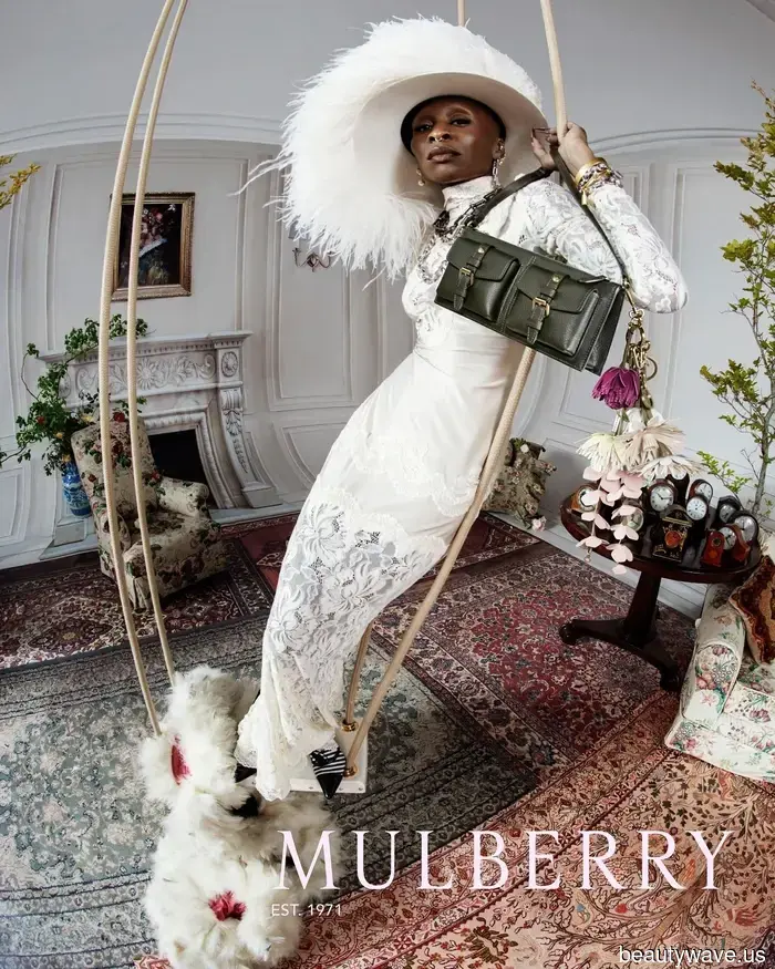 This iconic bag from the 2000s is poised to regain its status this autumn.