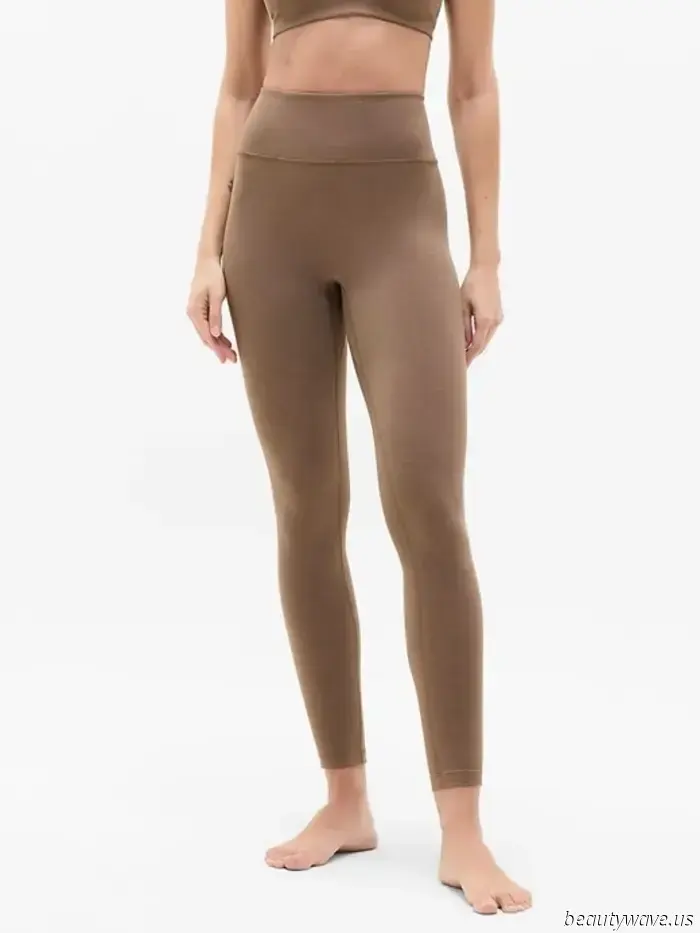 Certainly, black leggings are classic, but this colorful alternative is what fashion enthusiasts are *truly* wearing in 2025.