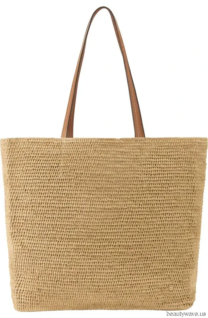 Even if you're not a fan of plaid shirts, these 5 outfit suggestions will make you think differently.