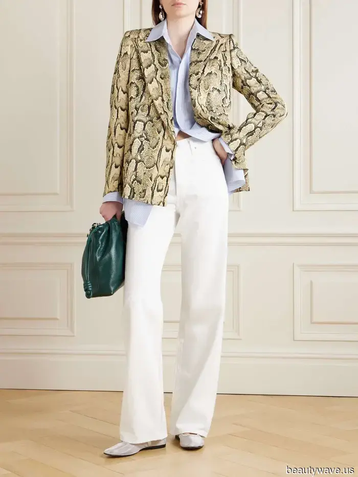 I Can Tell You’re Fashionable If You Match Your White Jeans With One of These 6 Shoe Colors.