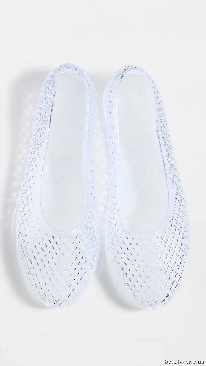 Kitten heels! Loafers! Ballet flats! Shopbop has all the shoe trends you'll want for 2026.