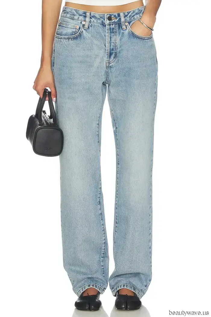 Я живу в джинсах&mdash;это 6 пар, которые делают каждый весенний наряд дорогим.