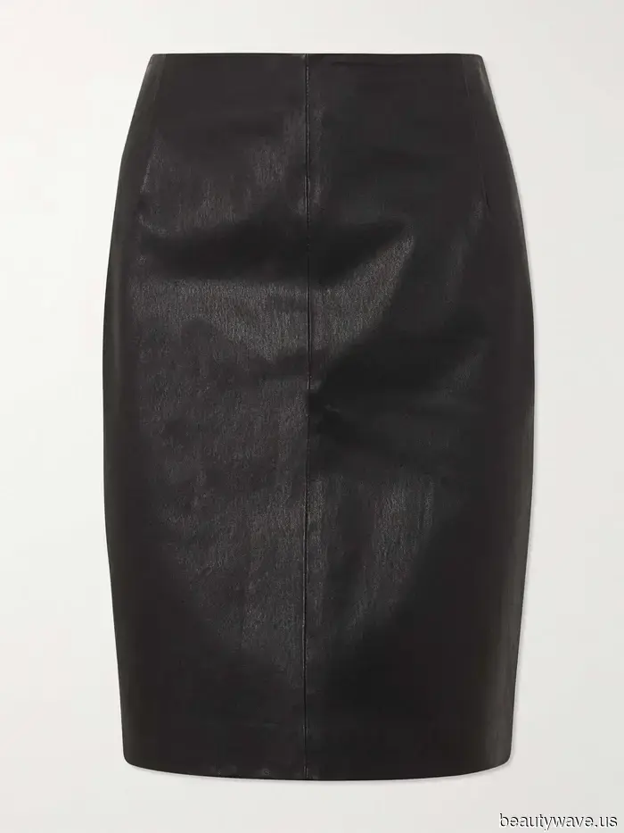 Chic New Yorkers avoid pairing pencil skirts with flats—they only style them with this heel trend.