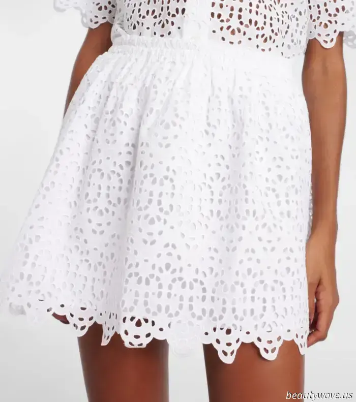 Is it only me, or have fashion enthusiasts everywhere started opting for this cooler year-round silhouette instead of sandals?