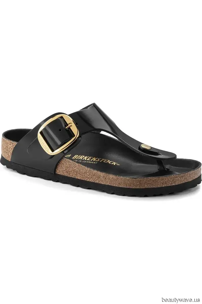 If you want to appear more like a New Yorker while wearing Birkenstocks, opt for this particular style paired with this pant trend.