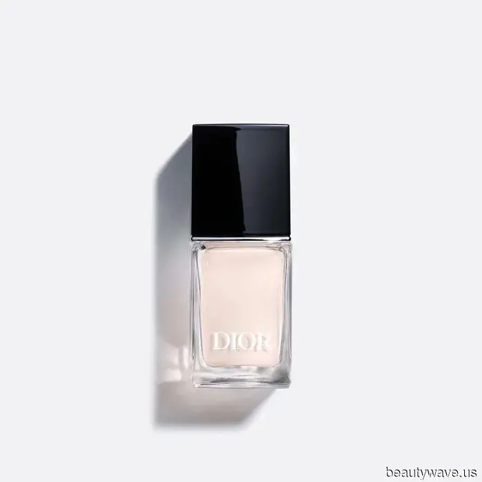 Un Manicurista di Rilievo Ha Parlato&mdash;7 Colori di Unghie da Segnare Questo Giugno