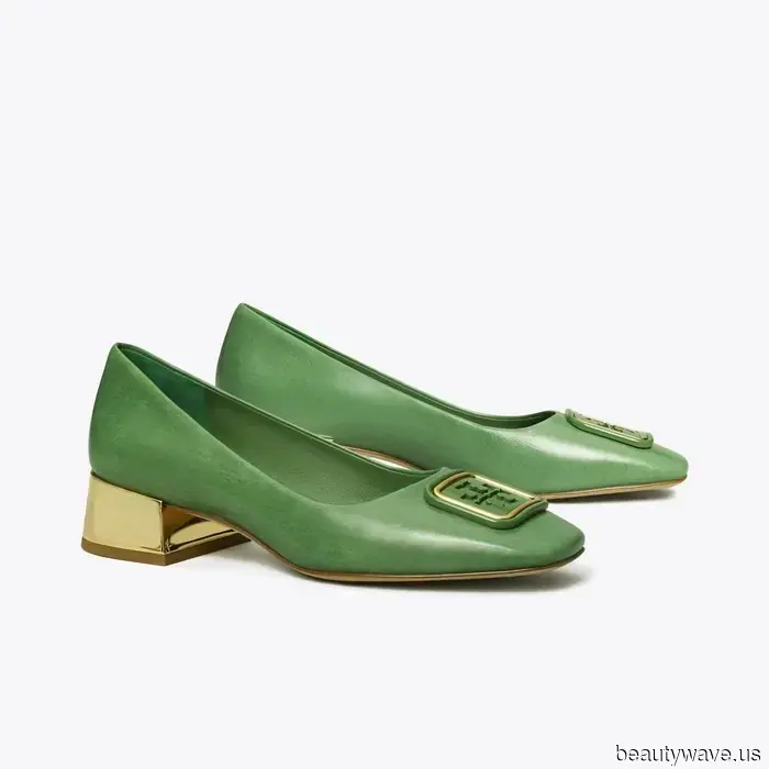 Hailey Bieber acaba de decir que este estampado clásico se ve tan 2025 cuando se combina con este color de zapato poco convencional.