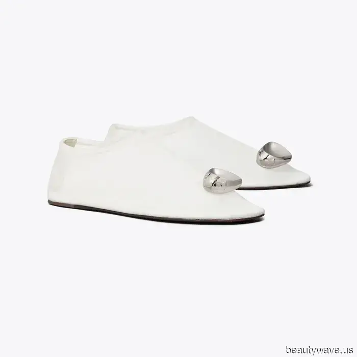 Sporty, Slightly Unattractive, and Already Spotted on Elsa Hosk: The Season's Initial Viral Flats Are Here