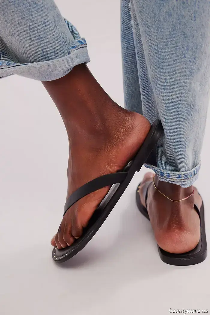 Tenere le scarpe da ginnastica: * Questo * È l'elegante tendenza scarpa moda persone indossano con leggings per Pilates