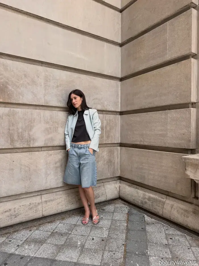 Tutti nel mondo della moda stanno sostituendo i loro jeans preferiti con questa alternativa più cool.