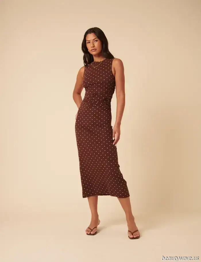 I'm 5' 2" and have difficulty finding dresses that fit well—yet I consistently return to this one brand.