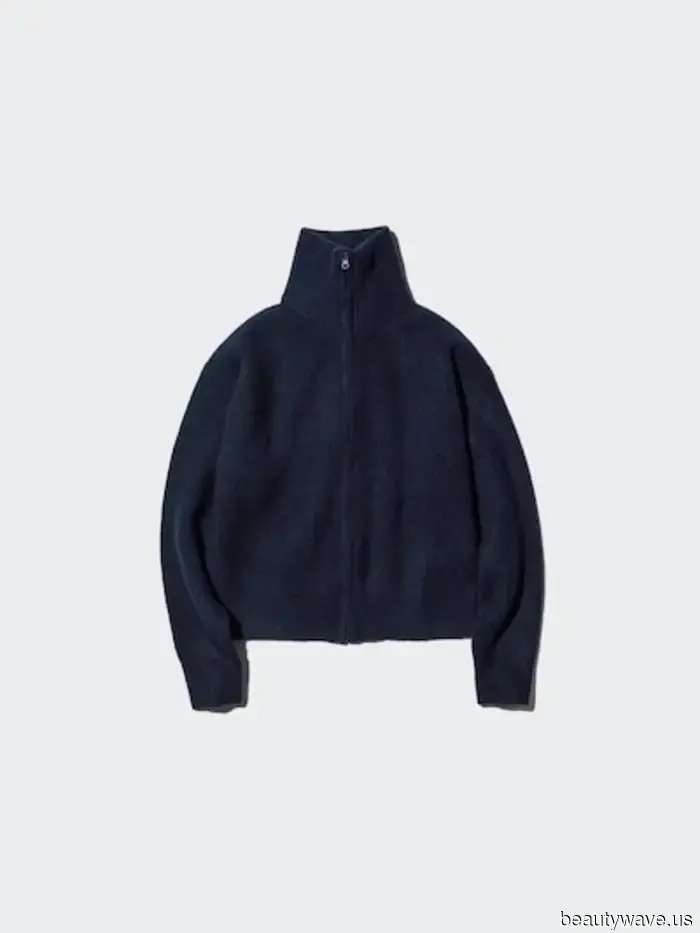 Люди моды в Нью-Йорке, которые "понимают", тайно надевают этот зимний элемент за $20 под *всё*.