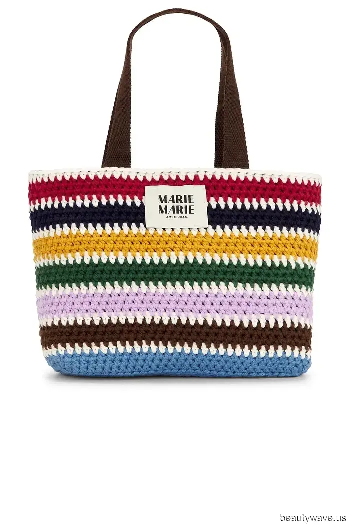 Non sono borse tote di base&mdash;Questa è la tendenza delle borse estive più cool che le persone alla moda stanno portando.