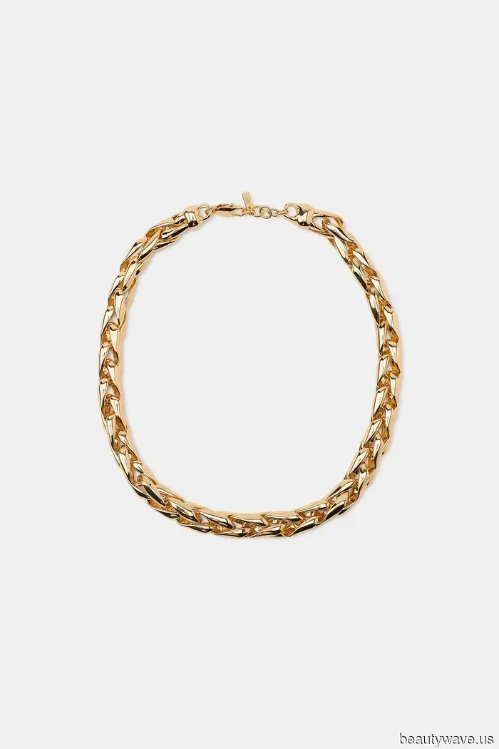 Not T-Shirts, Not Tanks: The Hottest Fashion Trend for Summer 2026