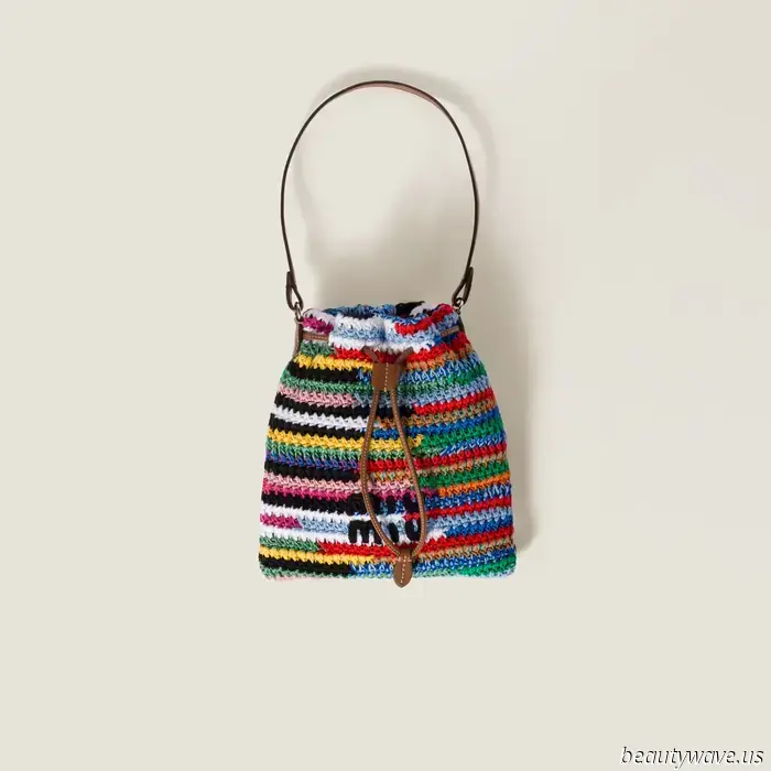 Las 5 marcas para comprar bolsas de playa que amarás y conservarás para siempre