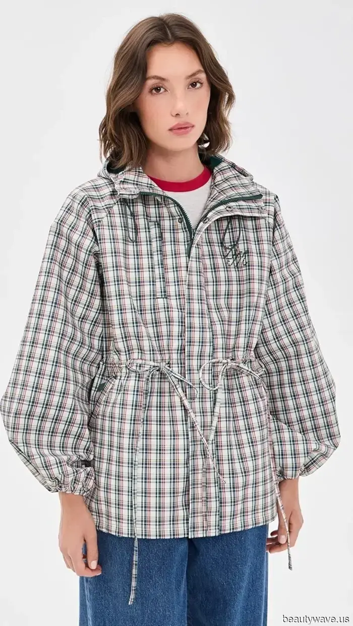 Il plaid per l'autunno non è rivoluzionario, ma questi 30 pezzi cool lo sono.