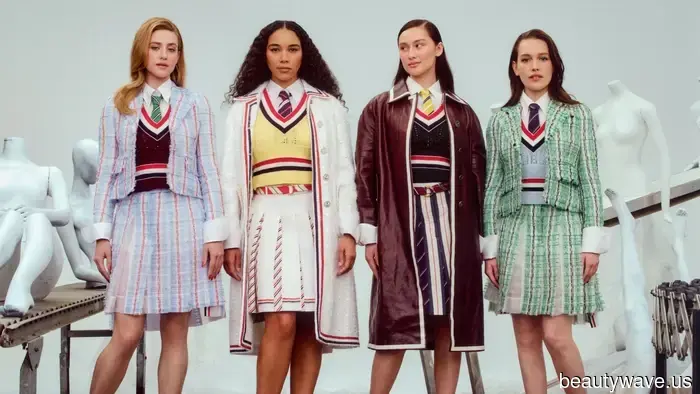 Le donne dei frutti proibiti stanno riscrivendo il Vangelo dell'infanzia femminile