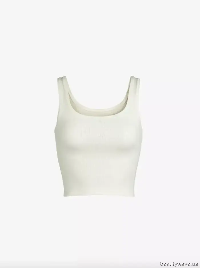 Leggings Are All I Feel Like Wearing Right Now—These 5 Tops Make Them Look Deliberate