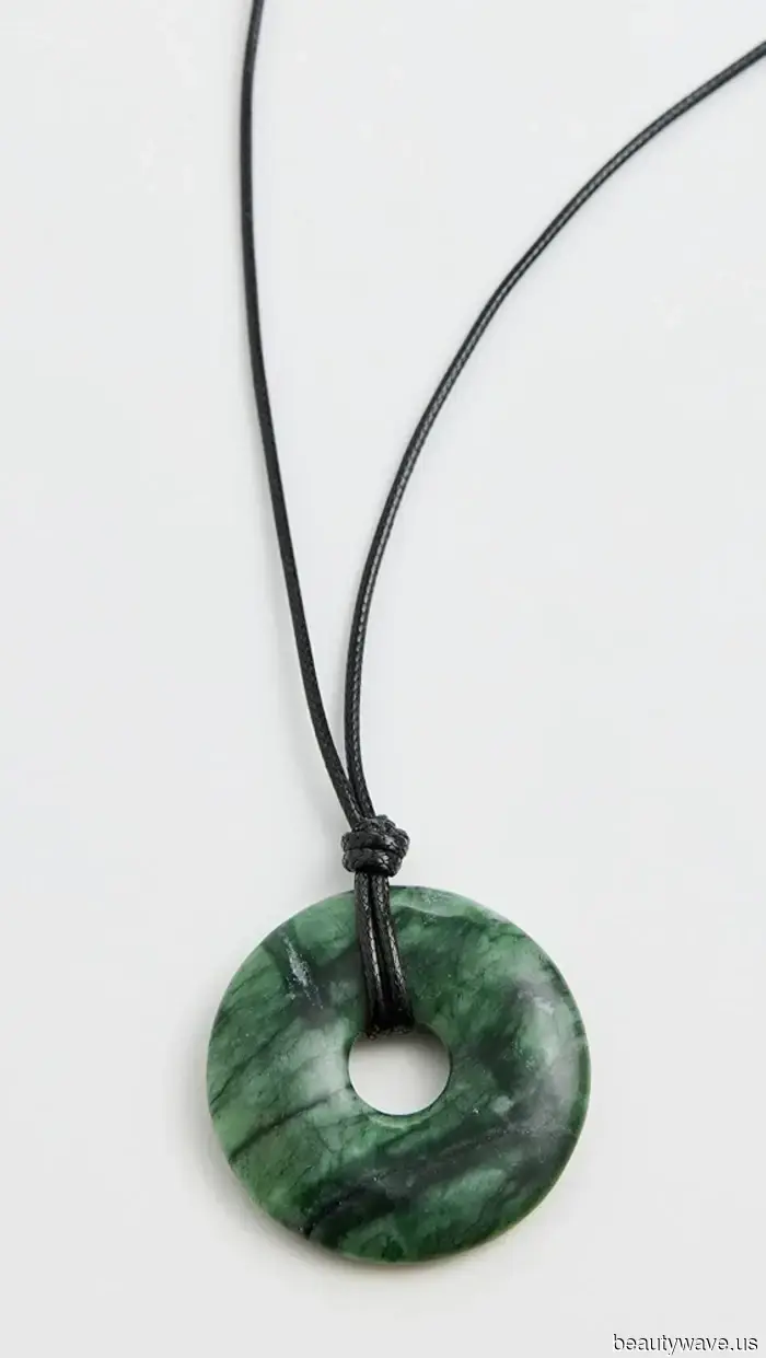 Neither Black nor Brown: This Is the Pant Shade I Noticed Fashion Enthusiasts Sporting from Paris to London.