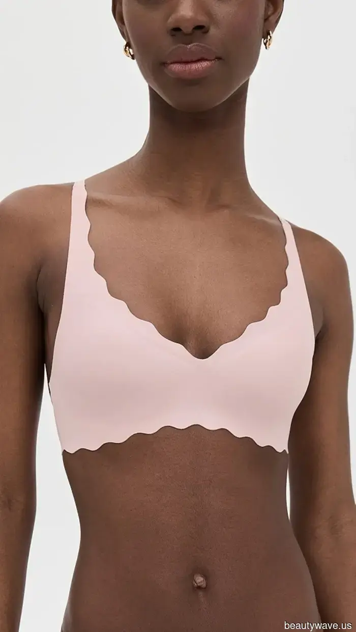 I wear a 34H, while my coworker is a 32B—we both tried the same one-size bra and have some opinions to share.