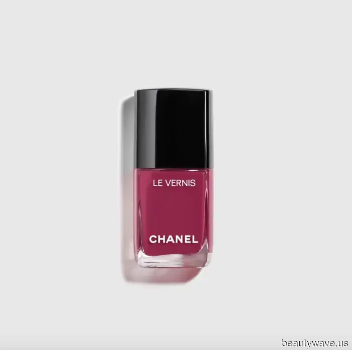 As noted by Manicurists and my Instagram feed, Mixed Berry Nails are set to be the trendiest look for hands this spring.